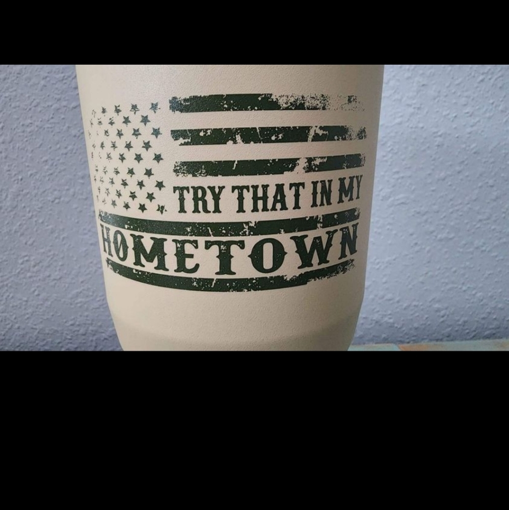 NEW "Try that in my Hometown " Yukon Buc-ees tumbler - Picture 8 of 8